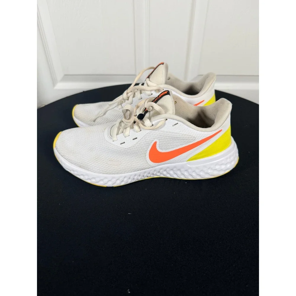 Nike Revolution 5 Womens Running Shoes White Orange Yellow BQ3207-107 Size 8